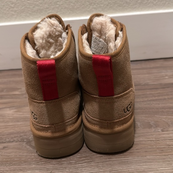 Women's UGG Neumel Zip Platform Booties - Picture 5 of 8